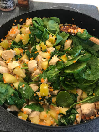 Chicken, Apple, Spinach Jumble, Weight Watchers, Whole 30 and Clean Eating Worthy